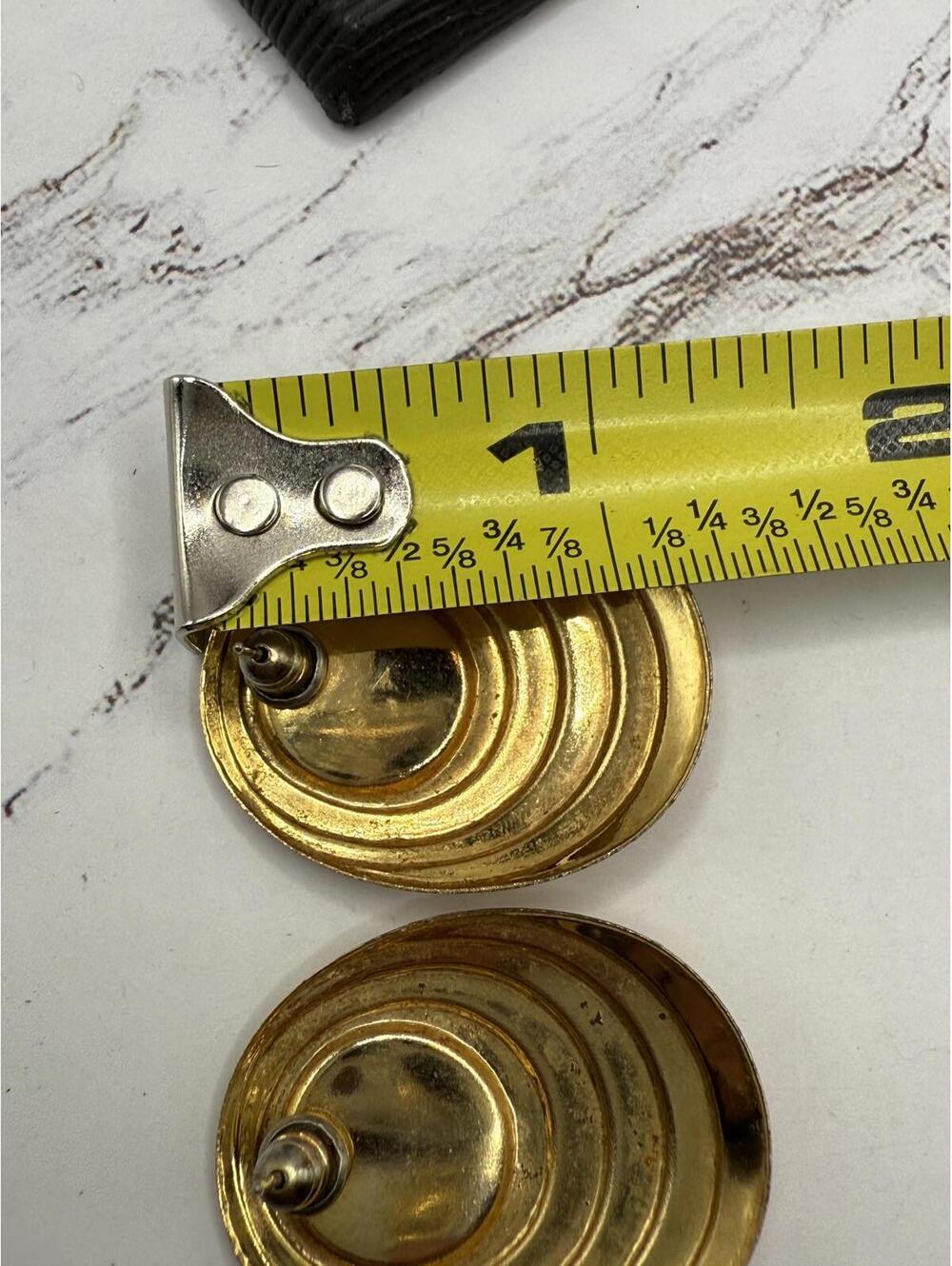 Vintage Retro Gold-Tone Oval Earrings Black Center - Picture 6 of 6